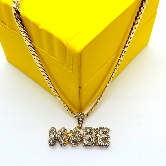 Mans Necklace - Picture 2 of 3